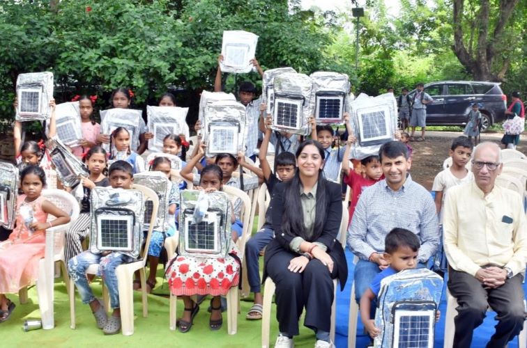 Sheetal Lodha Foundation Distributes Solar-Powered Bags To Adivasi Students For Their ‘Brighter Future’ 